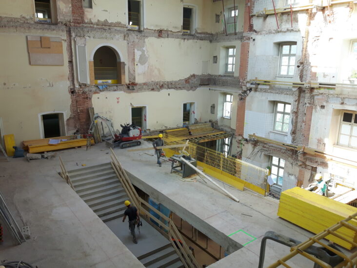 Ansicht der Baustelle wärend einer Begehung