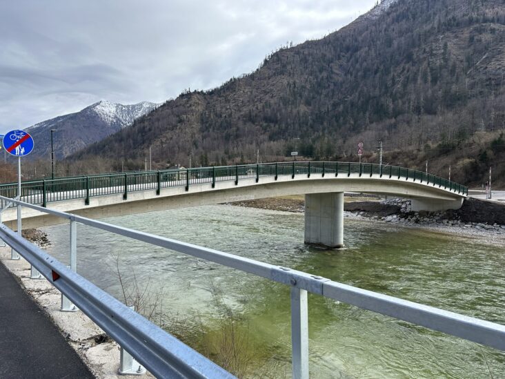Ansicht der Fertigen Brücke von der gegenüberliegenden Seite